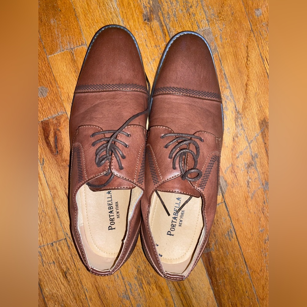 Dress shoes